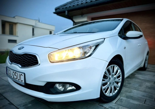 Kia Ceed cena 24900 przebieg: 248000, rok produkcji 2012 z Racibórz małe 379